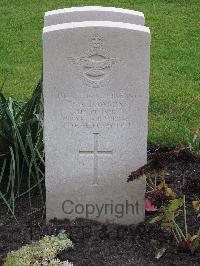 Berlin 1939-1945 War Cemetery - Dawson, Dennis Arthur