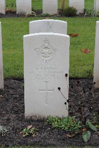 Berlin 1939-1945 War Cemetery - Dawson, Raymond