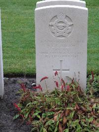 Berlin 1939-1945 War Cemetery - Dillow, Wallace Edward Charles