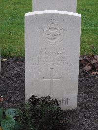 Berlin 1939-1945 War Cemetery - Dineen, Cecil John