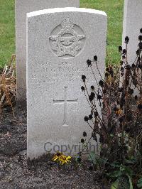 Berlin 1939-1945 War Cemetery - Douglas, Robert Gordon