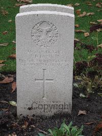 Berlin 1939-1945 War Cemetery - Dunlop, John D.