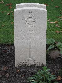 Berlin 1939-1945 War Cemetery - Eaton, Walter