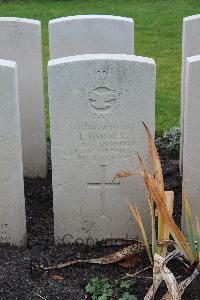 Berlin 1939-1945 War Cemetery - Farmer, Leslie