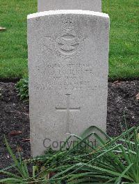 Berlin 1939-1945 War Cemetery - Faulkner, Reginald James