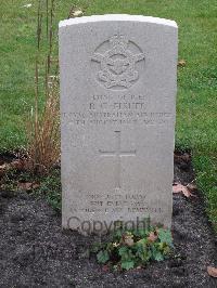 Berlin 1939-1945 War Cemetery - Fisher, Russel Gardiner