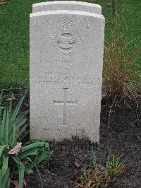 Berlin 1939-1945 War Cemetery - Forman, George