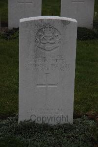 Duhallow A.D.S. Cemetery - Banister, J J E