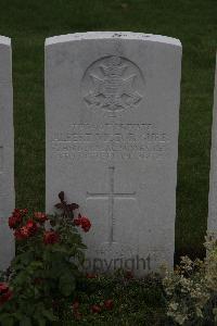 Duhallow A.D.S. Cemetery - Gurr, Albert Victor