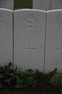 Duhallow A.D.S. Cemetery - Pond, Francis Archibald