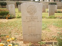 Gaza War Cemetery - Benham, Walter George