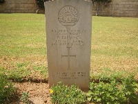 Gaza War Cemetery - Desmond, Raymond