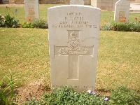 Gaza War Cemetery - Hayes, Norman