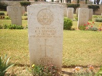 Gaza War Cemetery - Reynolds, Robert John