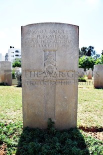 Gaza War Cemetery - ROWLAND, E H