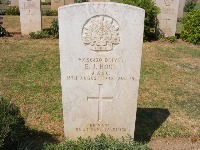 Gaza War Cemetery - Hool, Edward James