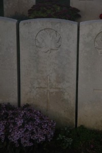 Aubigny Communal Cemetery Extension - Almond, John Robert