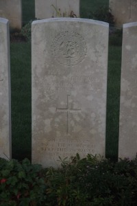 Aubigny Communal Cemetery Extension - Andrews, Hugh Walters