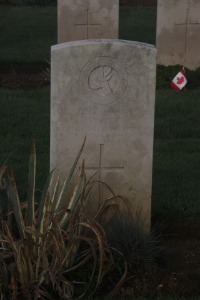 Aubigny Communal Cemetery Extension - Artz, M