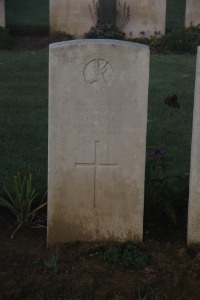 Aubigny Communal Cemetery Extension - Ayliff, G J