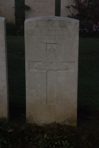 Aubigny Communal Cemetery Extension - Ayres, H