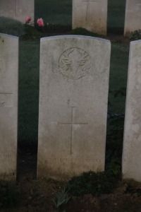 Aubigny Communal Cemetery Extension - Bairstow, Harry