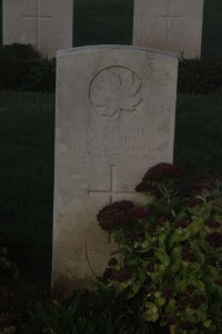 Aubigny Communal Cemetery Extension - Banks, A