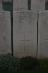 Aubigny Communal Cemetery Extension - Barnett, H D