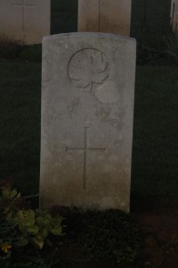 Aubigny Communal Cemetery Extension - Bell, E G