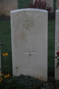 Aubigny Communal Cemetery Extension - Bissett, D