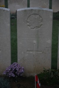 Aubigny Communal Cemetery Extension - Blair, R