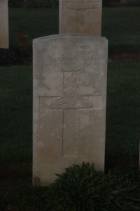 Aubigny Communal Cemetery Extension - Bland, Basil Claude