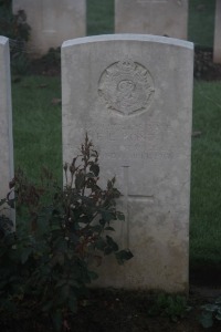 Aubigny Communal Cemetery Extension - Bond, E E