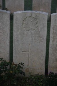 Aubigny Communal Cemetery Extension - Brehaut, Richard Duncan