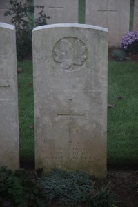 Aubigny Communal Cemetery Extension - Brooke, G W