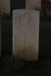 Aubigny Communal Cemetery Extension - Brown, J B