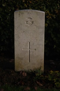 Aubigny Communal Cemetery Extension - Brunwin-Hales, Greville Oxley