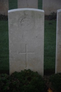 Aubigny Communal Cemetery Extension - Budge, R