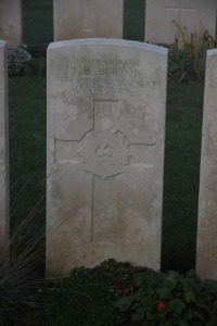 Aubigny Communal Cemetery Extension - Burton, J W