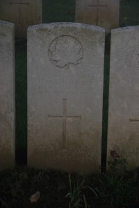 Aubigny Communal Cemetery Extension - Calkins, Bruce