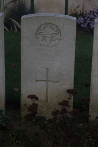 Aubigny Communal Cemetery Extension - Campbell, C M