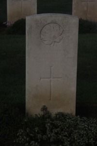 Aubigny Communal Cemetery Extension - Cavanaugh, W R