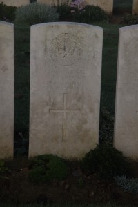 Aubigny Communal Cemetery Extension - Cheyne, William Lawson