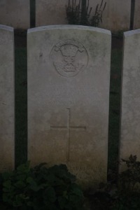 Aubigny Communal Cemetery Extension - Chivers, Thomas