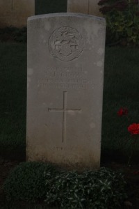 Aubigny Communal Cemetery Extension - Chown, Albert John