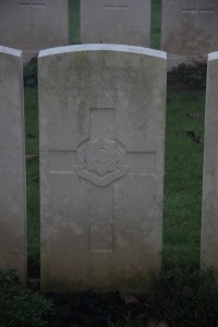 Aubigny Communal Cemetery Extension - Clarke, E W