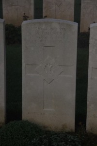 Aubigny Communal Cemetery Extension - Cocker, Arnold