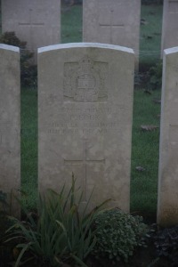 Aubigny Communal Cemetery Extension - Cook, Frederick