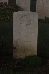 Aubigny Communal Cemetery Extension - Davies, Edward Robert