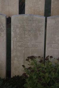 Aubigny Communal Cemetery Extension - Dennis, James Henry